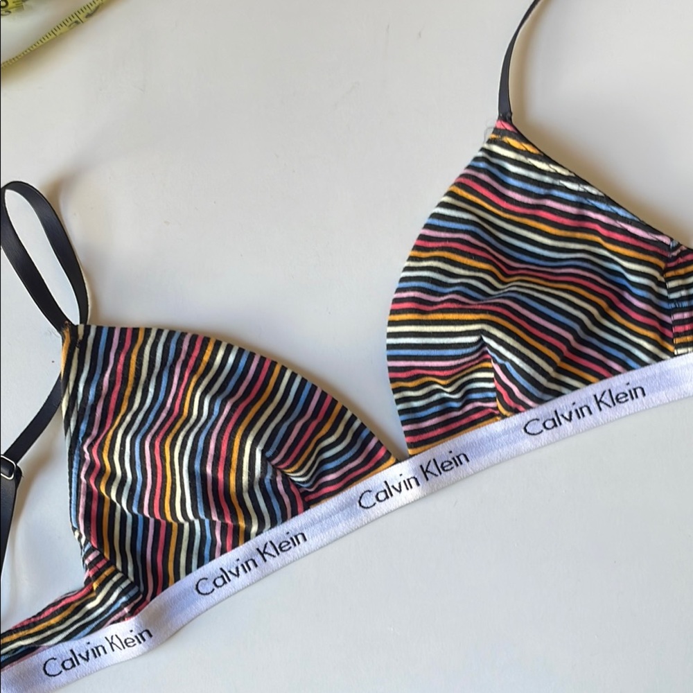 Calvin Klein Triangle Rainbow Bralette